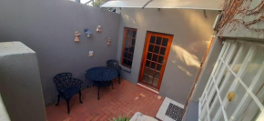 Cozy 1 Bedroom Cottage